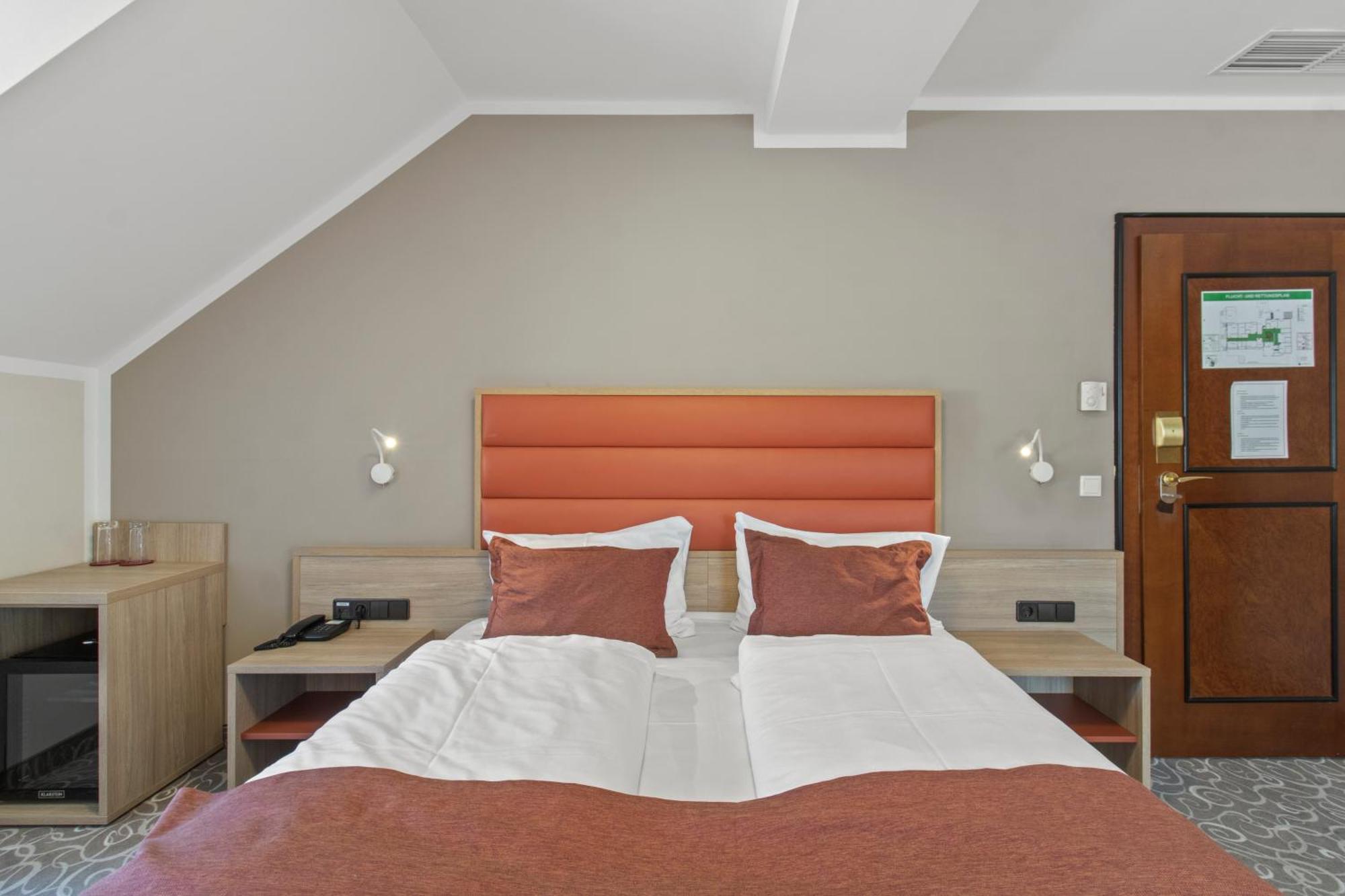 Schild Hotel