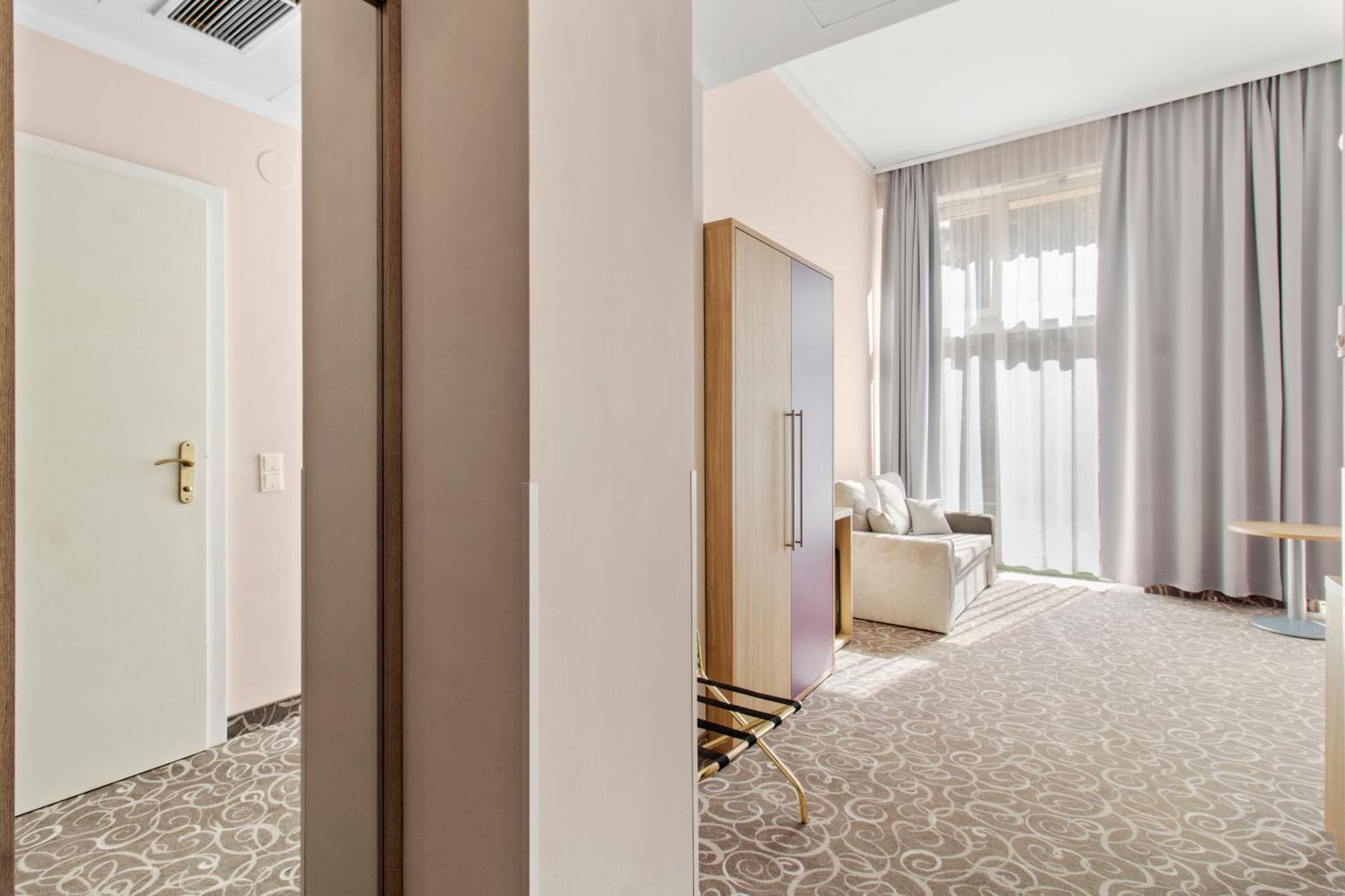 Schild Hotel 4*