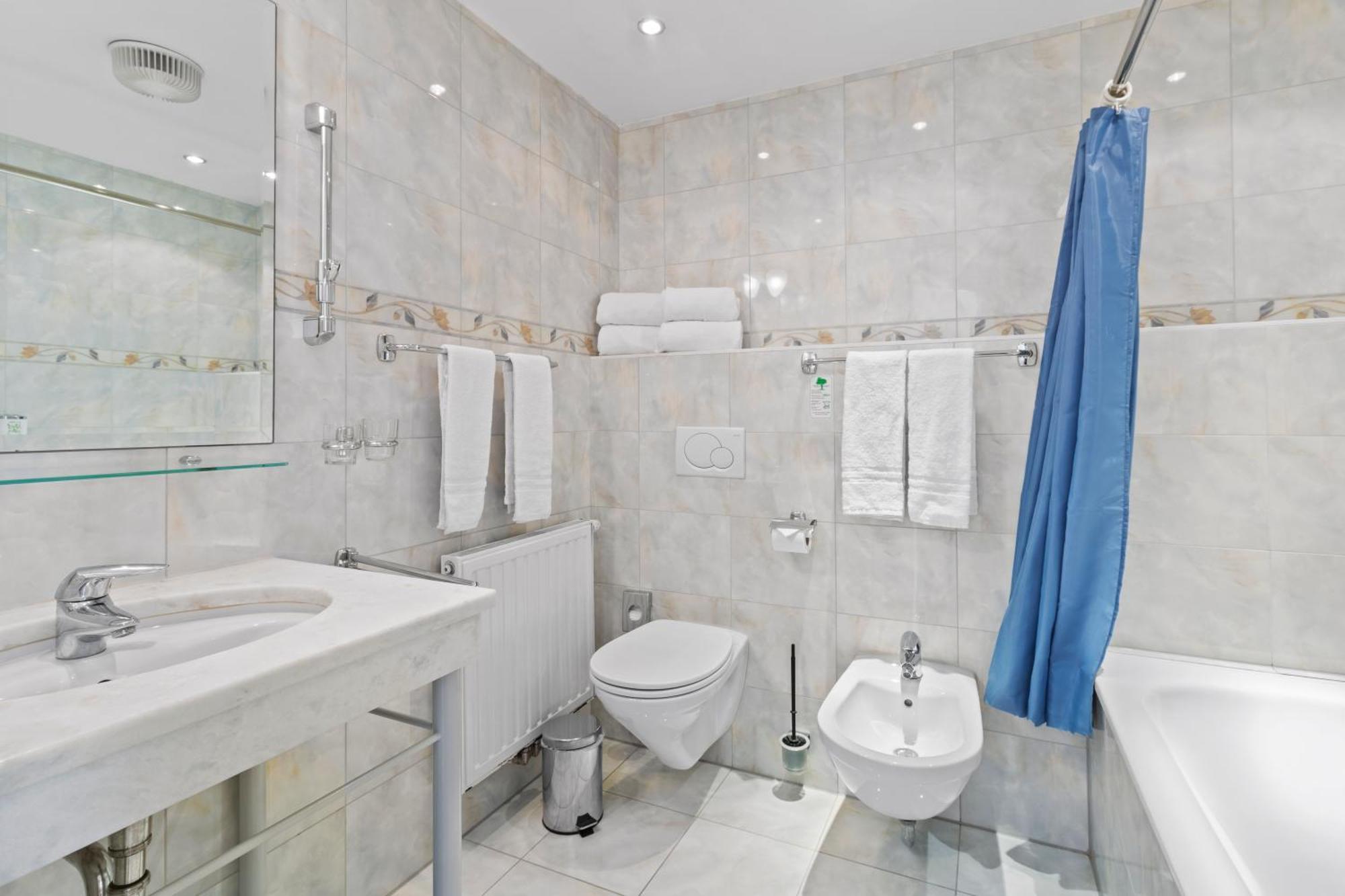 Hotel Schild 4*